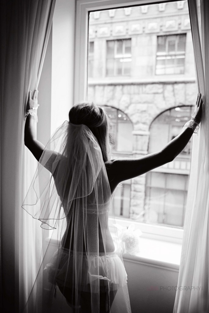 Bridal boudoir photo session